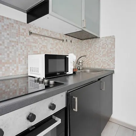Porta Romana - Qc Terme, 10min Duomo Apartment Milan